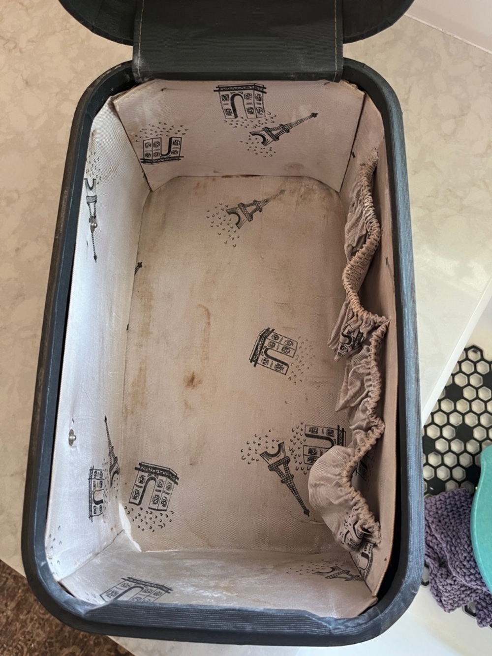 RARE vintage La Parisienne by Crown luggage Train make up case 1940-1950’s - Picture 11 of 13